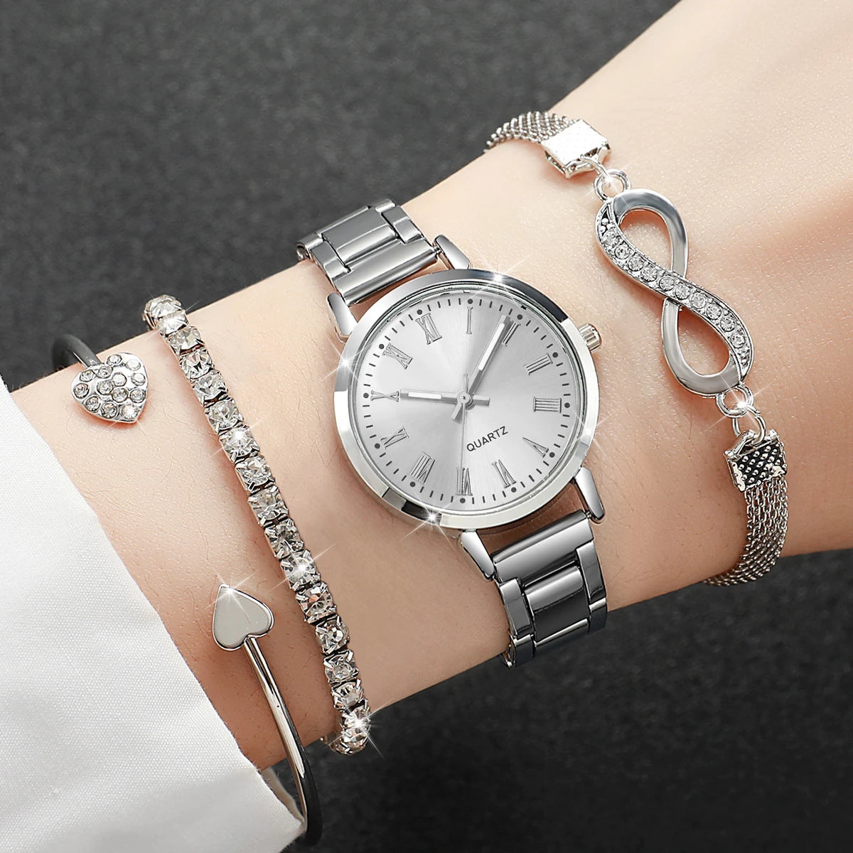 4PCS Fashion Women Watches Diamond Bracelets (Without Box)